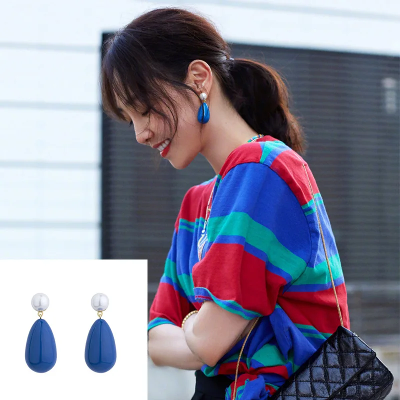 2022 New Blue Water Drop Pendant Silver Needle Earrings Fashion Temperament Enamel Colorful Pearl Earrings Jewelry Gift 
2022 New Blue Water Drop Pendant Silver Needle Earrings Fashion Temperament Enamel Colorful Pearl Earrings Jewelry Gift