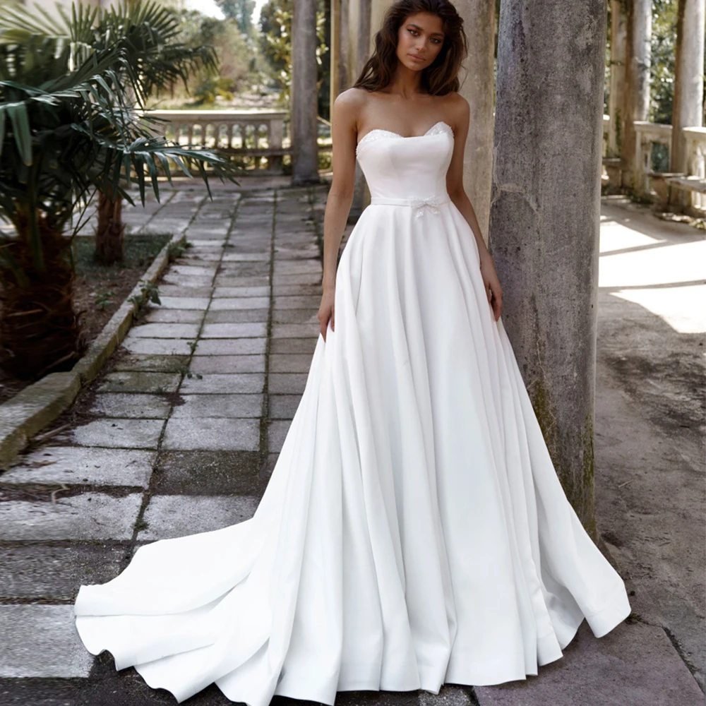 Satin Wedding Dress For Bride 2022 Sweetheart Sleeveless Zipper Bridal Gowns Modern Simple A-Line Vestido De Noiva Custom Made
Satin Wedding Dress For Bride 2022 Sweetheart Sleeveless Zipper Bridal Gowns Modern Simple A-Line Vestido De Noiva Custom Made