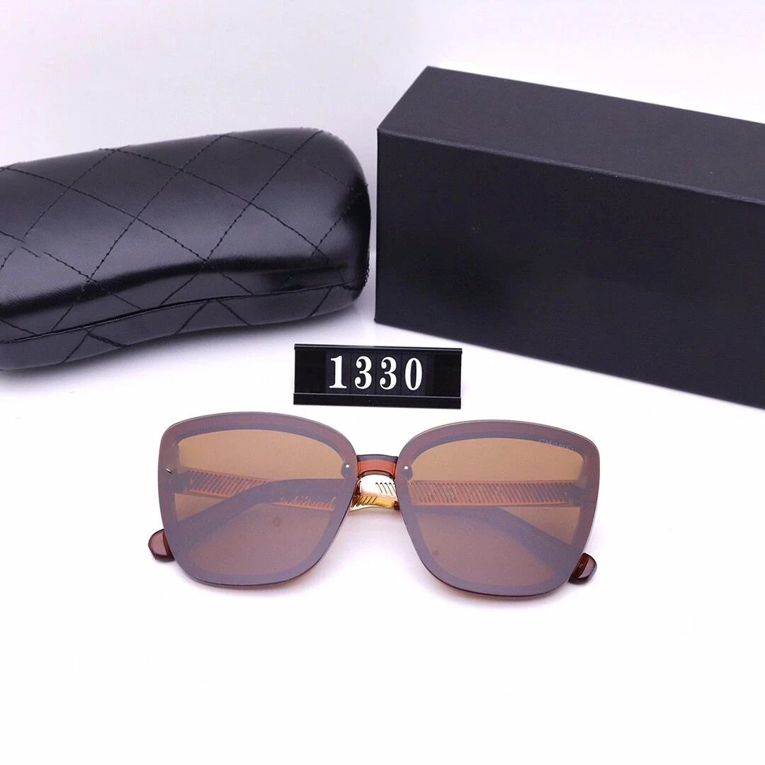With Box new luxury brand Women men Polarizer Style version girl star sky polarizing sunglasses Fashion Sunglasses
With Box new luxury brand Women men Polarizer Style version girl star sky polarizing sunglasses Fashion Sunglasses
