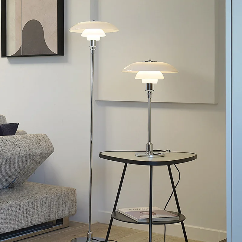 Medieval Vintage Creative Floor Lamp Sitting Room Sofa Nordic Simple Piano Bedroom Bedside Bauhaus Designer Table Lamp Decorate
Medieval Vintage Creative Floor Lamp Sitting Room Sofa Nordic Simple Piano Bedroom Bedside Bauhaus Designer Table Lamp Decorate
