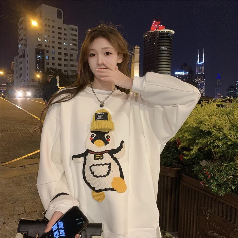 5664 Autumn and winter 2021 new thick design sense of fashion split mid-length round neck sweatshirt
5664 Autumn and winter 2021 new thick design sense of fashion split mid-length round neck sweatshirt