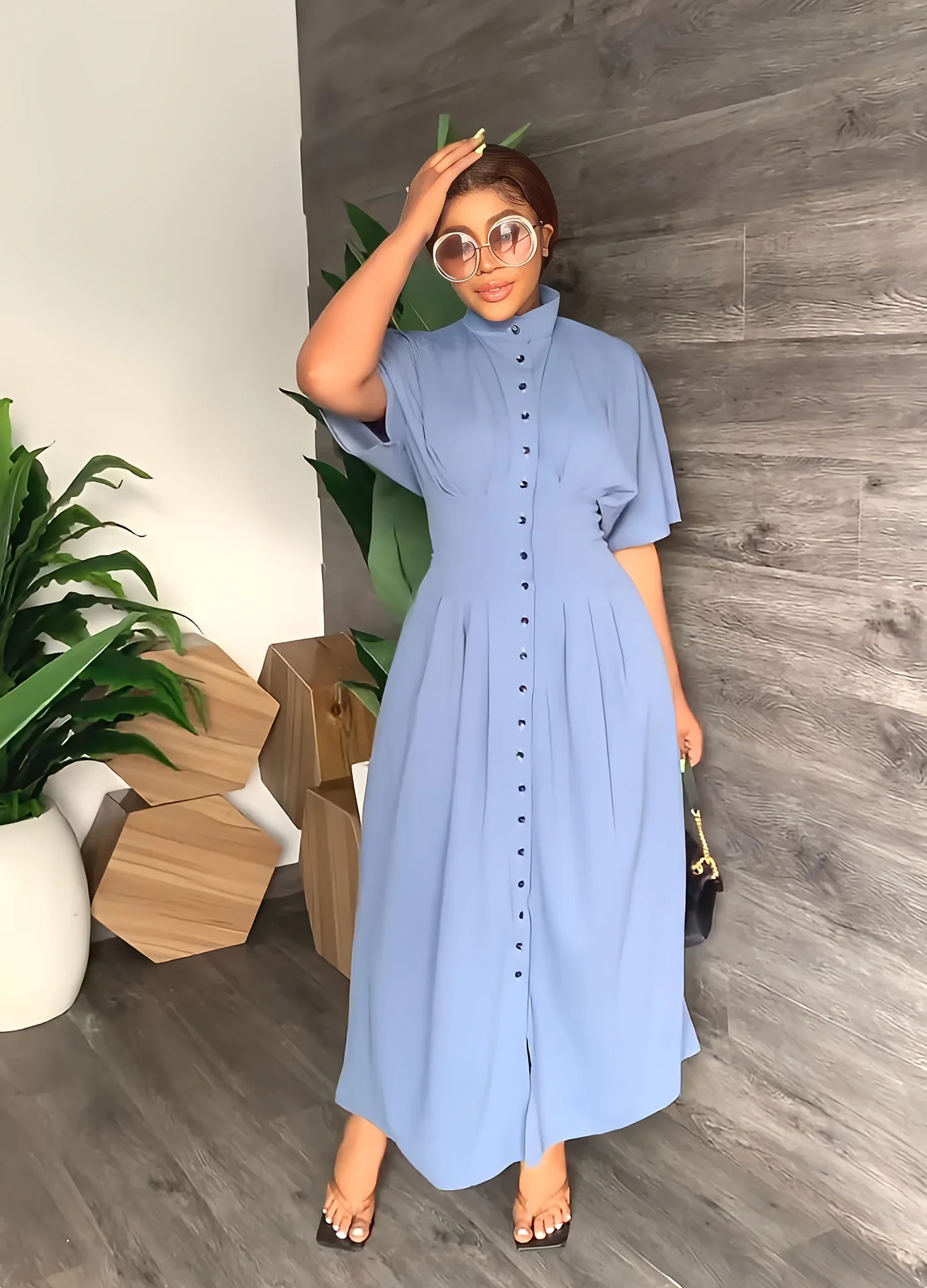 Женское модное однотонное платье-рубашка, повседневное длинное платье-рубашка в европейском и американском стиле с поясом и высоким воротн...
Женское модное однотонное платье-рубашка, повседневное длинное платье-рубашка в европейском и американском стиле с поясом и высоким воротн...