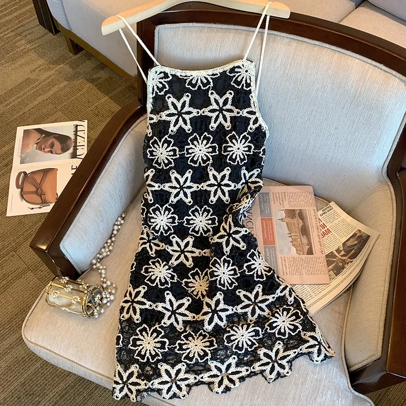 New Fashion Summer Sexy Dress Female Sweet Style Cutout Backless Long Dresses Woman
New Fashion Summer Sexy Dress Female Sweet Style Cutout Backless Long Dresses Woman