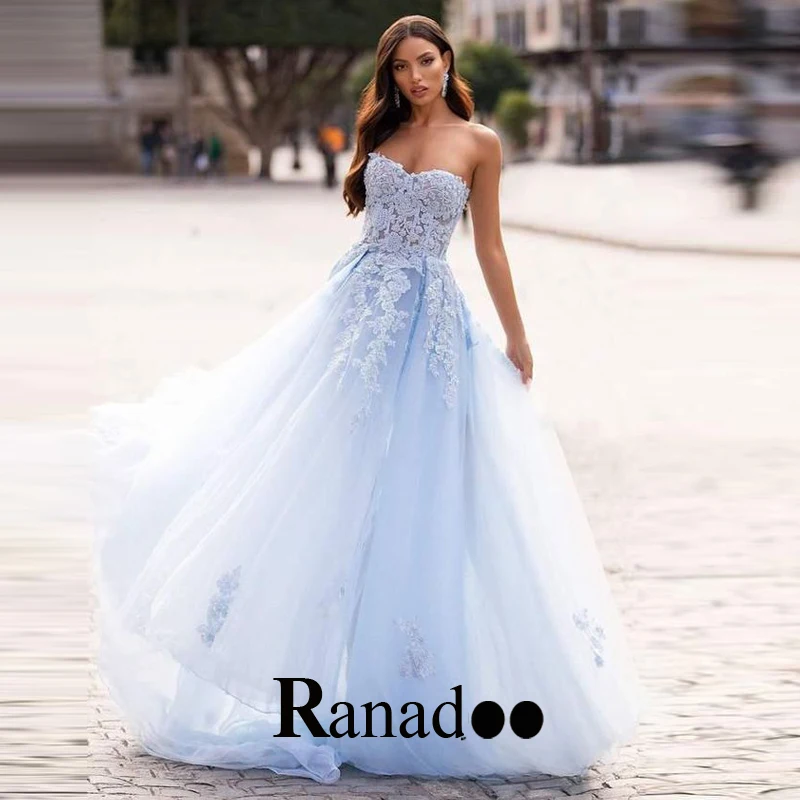 Appliques Tulle Evening Dresses A Line Sweetheart Sleeveless Wedding Party Zipper Sweep Train Dresses For Women 2022 Customised
Appliques Tulle Evening Dresses A Line Sweetheart Sleeveless Wedding Party Zipper Sweep Train Dresses For Women 2022 Customised
