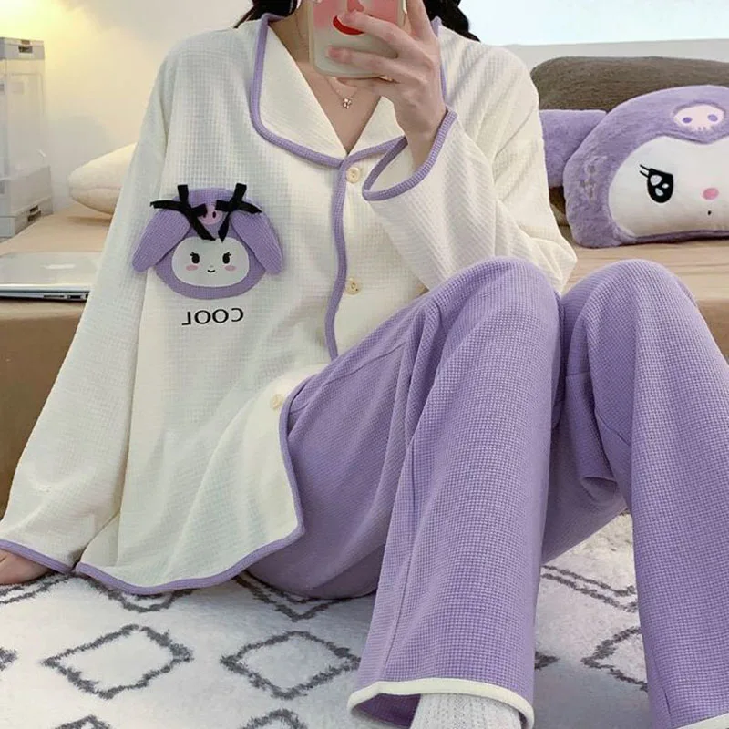 Новинка, кавайная Пижама Sanrio, домашняя одежда с длинными рукавами и мультяшным изображением героев мультфильмов Kuromi, комплект для пар, пижа...
Новинка, кавайная Пижама Sanrio, домашняя одежда с длинными рукавами и мультяшным изображением героев мультфильмов Kuromi, комплект для пар, пижа...