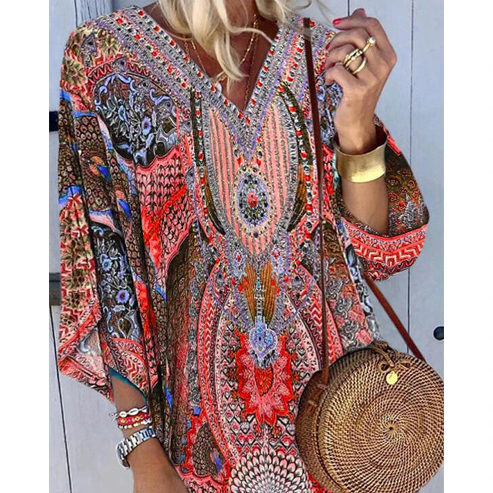 Женское платье с V-образным вырезом, рукавом 3/4
Женское платье с V-образным вырезом, рукавом 3/4