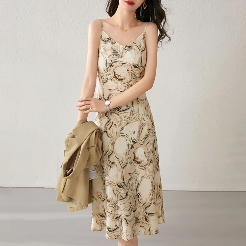 Vintage Print Maxi Dresses for Women French Fashion V-Neck Slim Waist Backless Elegant Midi Sexy Bodycon Dress Beach Summer 2023
Vintage Print Maxi Dresses for Women French Fashion V-Neck Slim Waist Backless Elegant Midi Sexy Bodycon Dress Beach Summer 2023