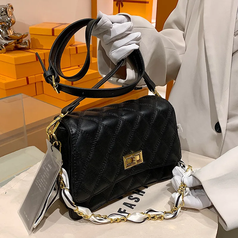 Textured Portable Women's Bag Summer 2022 New Fashion One-shoulder Small Square Bag All-match Simple Messenger Bag
Textured Portable Women's Bag Summer 2022 New Fashion One-shoulder Small Square Bag All-match Simple Messenger Bag