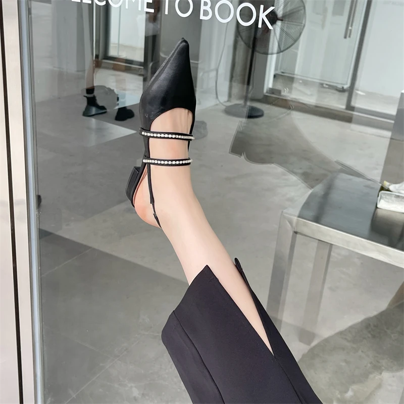 Fashion Women Sandals Pointed Toe Rhinestone Chain Ladies Summer Dress Shoes Flat Heeled Back Elastic Band Silver Beige Black
Fashion Women Sandals Pointed Toe Rhinestone Chain Ladies Summer Dress Shoes Flat Heeled Back Elastic Band Silver Beige Black