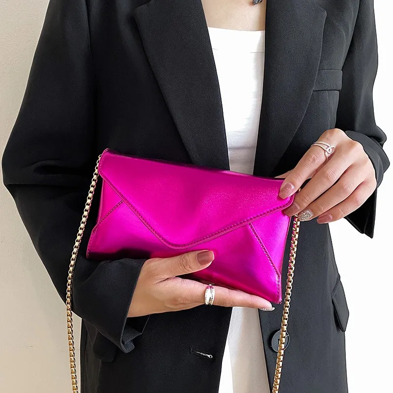 Summer New Women Shoulder Bags Luxury Design Female Crossbody Bags Trendy Mobile Phone Bags Casual Clutch Bags 2022
Summer New Women Shoulder Bags Luxury Design Female Crossbody Bags Trendy Mobile Phone Bags Casual Clutch Bags 2022