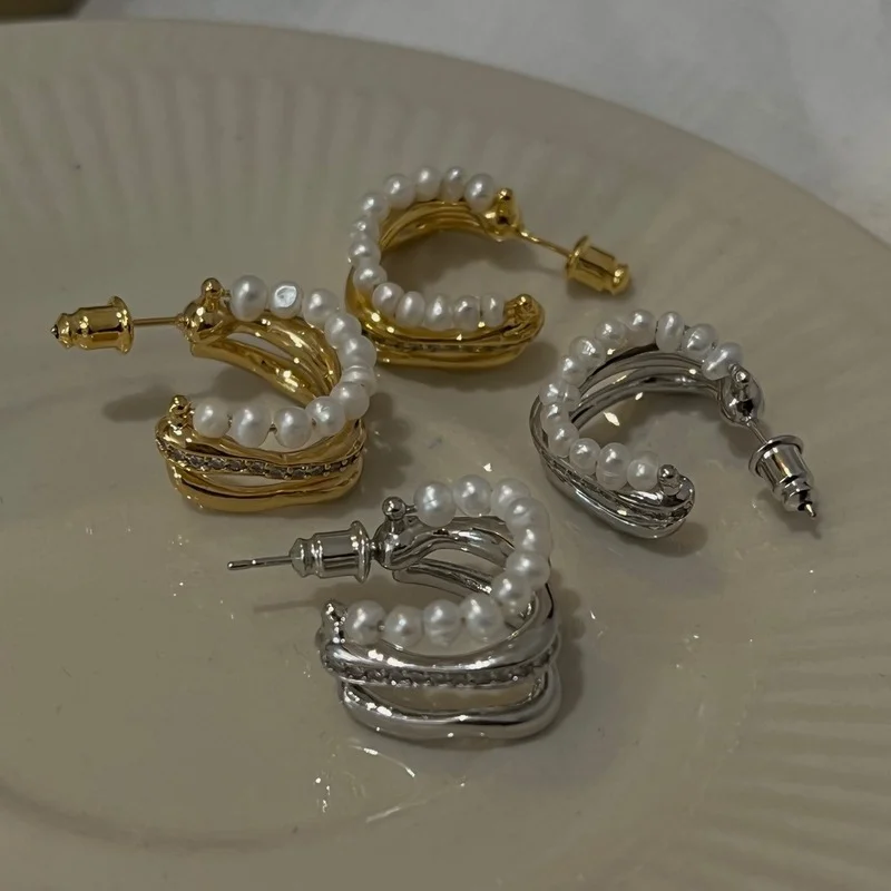Early Spring New French Retro Gentle C-shaped Freshwater Pearl Boutique Earrings For Women
Early Spring New French Retro Gentle C-shaped Freshwater Pearl Boutique Earrings For Women