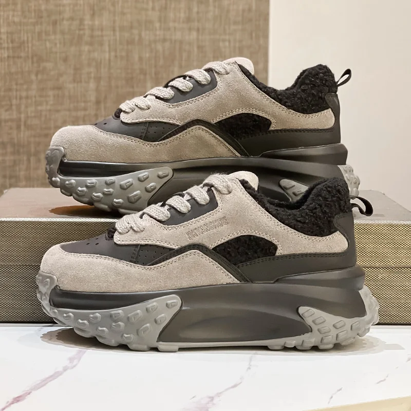 Luxury brand genuine Thick soled plush daddy women's new warm cotton in autumn and winter 2023 casual sports Forrest Gump shoes
Luxury brand genuine Thick soled plush daddy women's new warm cotton in autumn and winter 2023 casual sports Forrest Gump shoes