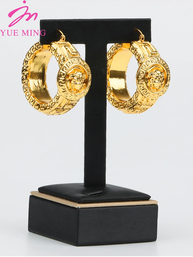 Newest Hoop Earrings for Women Gold Plated Fashion Dubai African Women Earrings Ladies Daily Wear Party Holiday Wedding Jewelry
Newest Hoop Earrings for Women Gold Plated Fashion Dubai African Women Earrings Ladies Daily Wear Party Holiday Wedding Jewelry