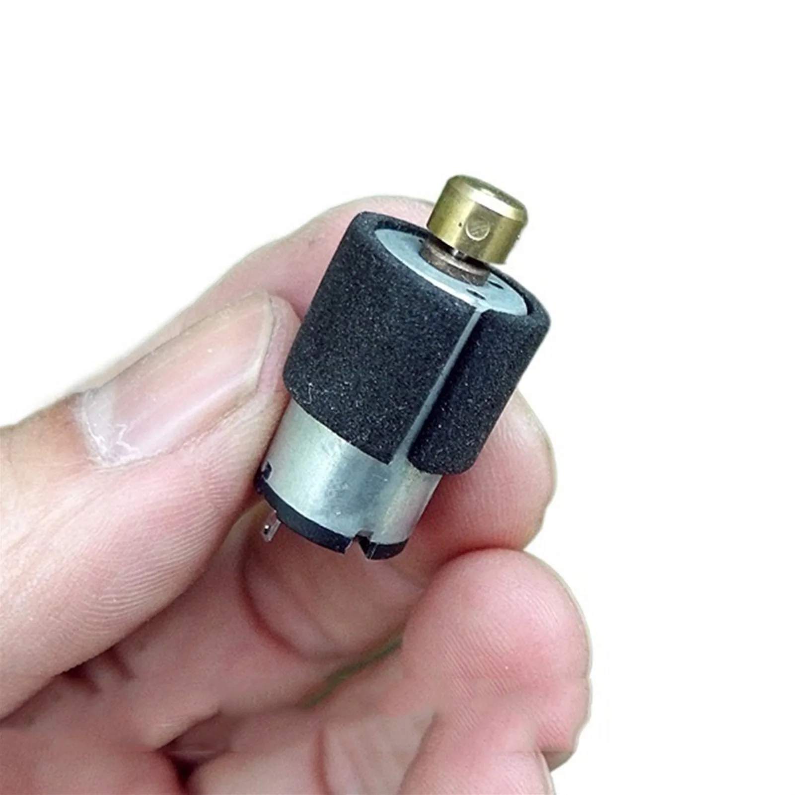 USB Fan Motor, Handmade Toy Motor, Car Modle Motor 3V-6V 1220 DC Motor With Brass Eccentric Wheel
USB Fan Motor, Handmade Toy Motor, Car Modle Motor 3V-6V 1220 DC Motor With Brass Eccentric Wheel