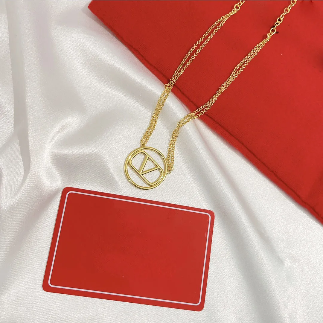 Fashion Necklace Personality Romantic Exquisite Letters With Simple Shape Jewelry Gifts For Girlfriends
Fashion Necklace Personality Romantic Exquisite Letters With Simple Shape Jewelry Gifts For Girlfriends