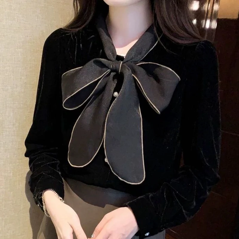 Bowknot Velvet Long Sleeved Shirt Women's Autumn Winter Blouse 2022 New Design Eleggant Sweet Top Blusa Black
Bowknot Velvet Long Sleeved Shirt Women's Autumn Winter Blouse 2022 New Design Eleggant Sweet Top Blusa Black