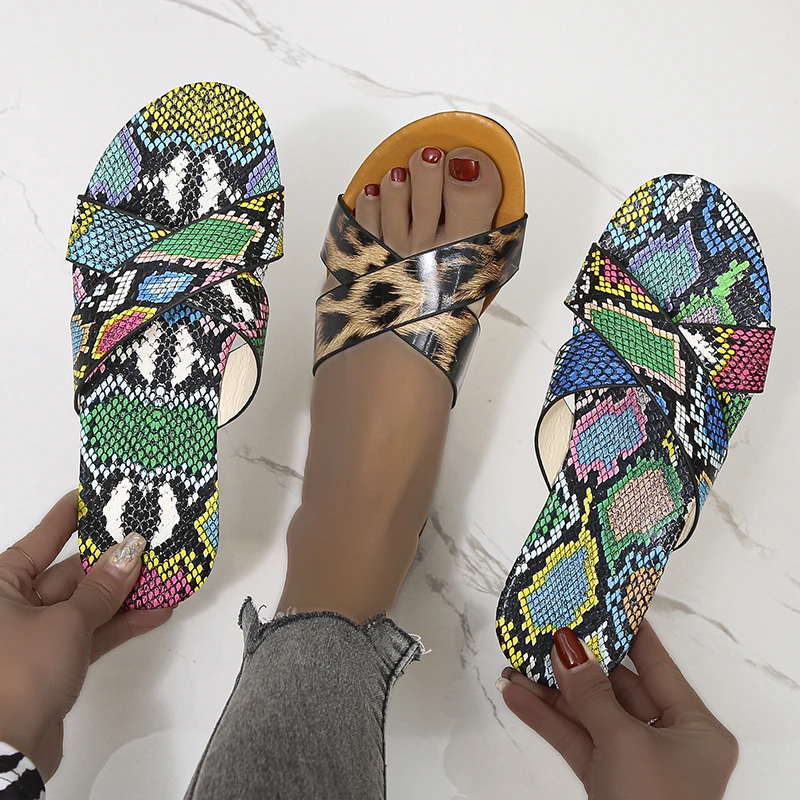 2022 Woman Sandals Ladies Flat Shoes Fashion Leisure Snake Pattern Open Toe Slippers Non Slip Woman Comfortable Flip Flops
2022 Woman Sandals Ladies Flat Shoes Fashion Leisure Snake Pattern Open Toe Slippers Non Slip Woman Comfortable Flip Flops