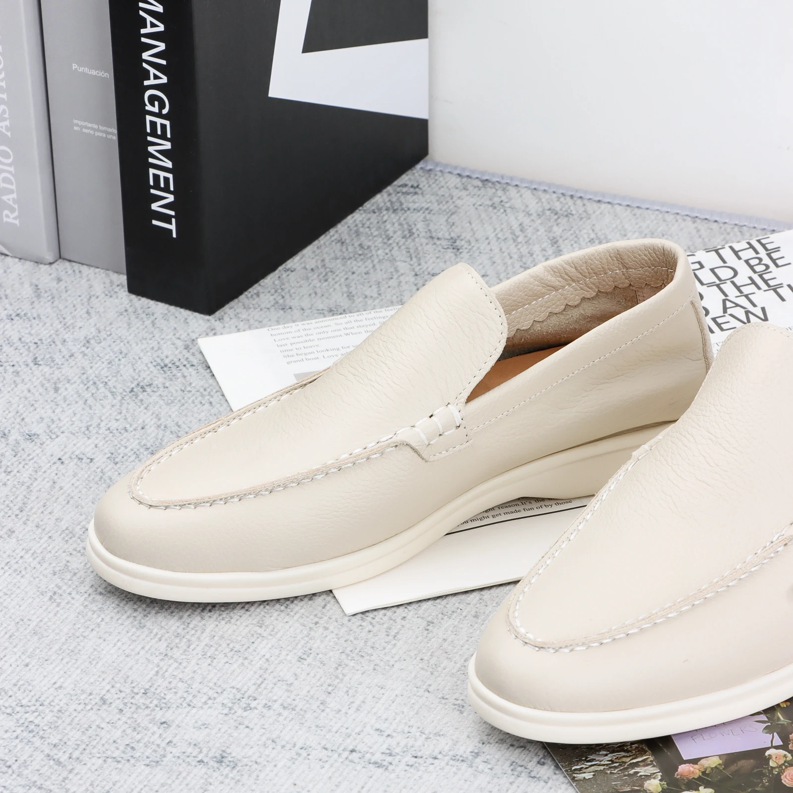 Loafers Shoes For Men 2023 Mocasines Designer Luxury Black Cow Leather Flats Women Brand High Quality Slip On Shoes
Loafers Shoes For Men 2023 Mocasines Designer Luxury Black Cow Leather Flats Women Brand High Quality Slip On Shoes
