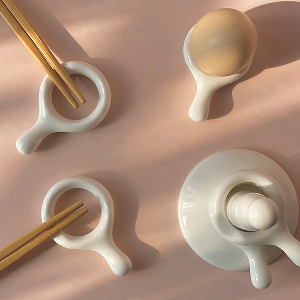 Chopstick Racks Spoon Fork Ceramic Material Durable Long Time Use Cylindrical Base Shelf Egg Holder Ring for Home Table Decor
Chopstick Racks Spoon Fork Ceramic Material Durable Long Time Use Cylindrical Base Shelf Egg Holder Ring for Home Table Decor
