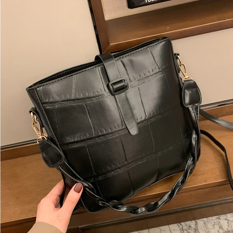 Ladies Fashion Large Capacity Stone Pattern Shoulder Messenger Bag Handbag Bucket Bag Dating Cosmetics Mobile Phone Coin Purse
Ladies Fashion Large Capacity Stone Pattern Shoulder Messenger Bag Handbag Bucket Bag Dating Cosmetics Mobile Phone Coin Purse
