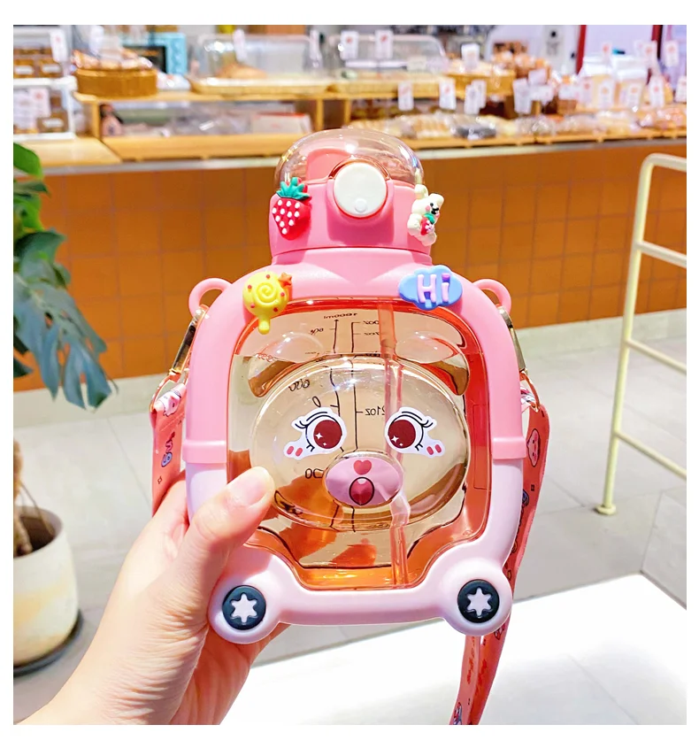 Cute Square Water Cup Children's Portable Student Straw Cup Anti-fall Plastic Cup Large-capacity Outdoor Sports Kettle
Cute Square Water Cup Children's Portable Student Straw Cup Anti-fall Plastic Cup Large-capacity Outdoor Sports Kettle