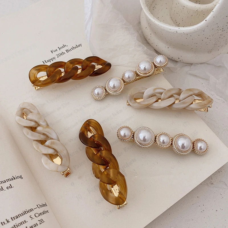 2PCS/SET Retro Hair Clip Simple Pearl Side Clip For Women Girls Headband Hairpins Barrettes Ins Black Chain Hair Accessories
2PCS/SET Retro Hair Clip Simple Pearl Side Clip For Women Girls Headband Hairpins Barrettes Ins Black Chain Hair Accessories