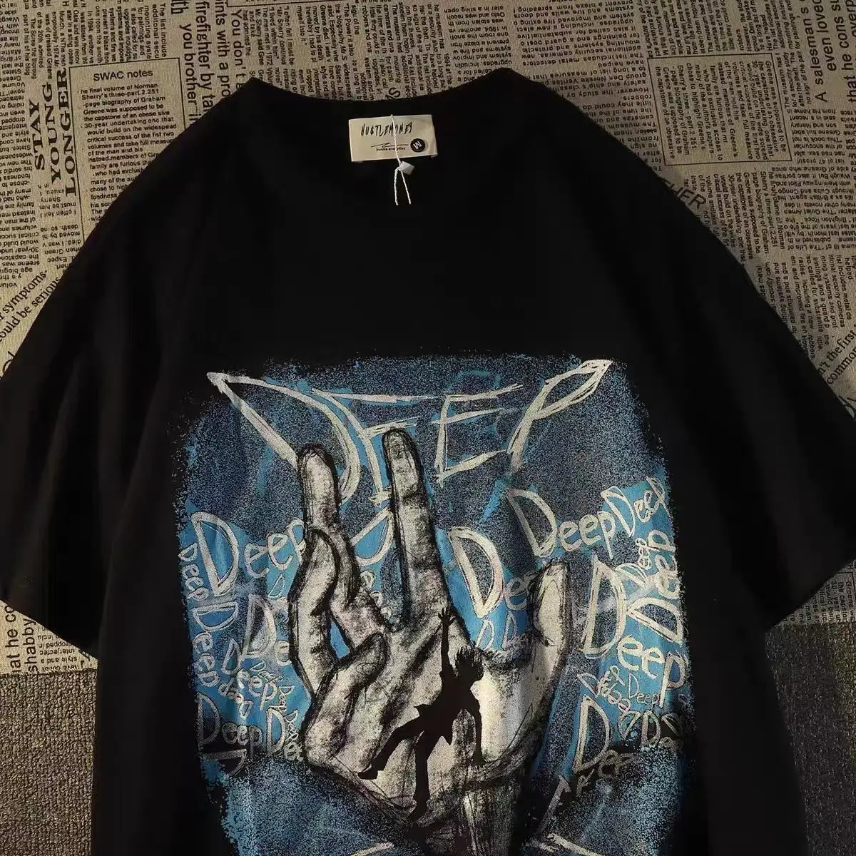 American Retro Street Fashion Short-Sleeved T-Shirt Loose Oversized Y2k Tops Gothic Korean Hiphop Women Clothing 2023
American Retro Street Fashion Short-Sleeved T-Shirt Loose Oversized Y2k Tops Gothic Korean Hiphop Women Clothing 2023