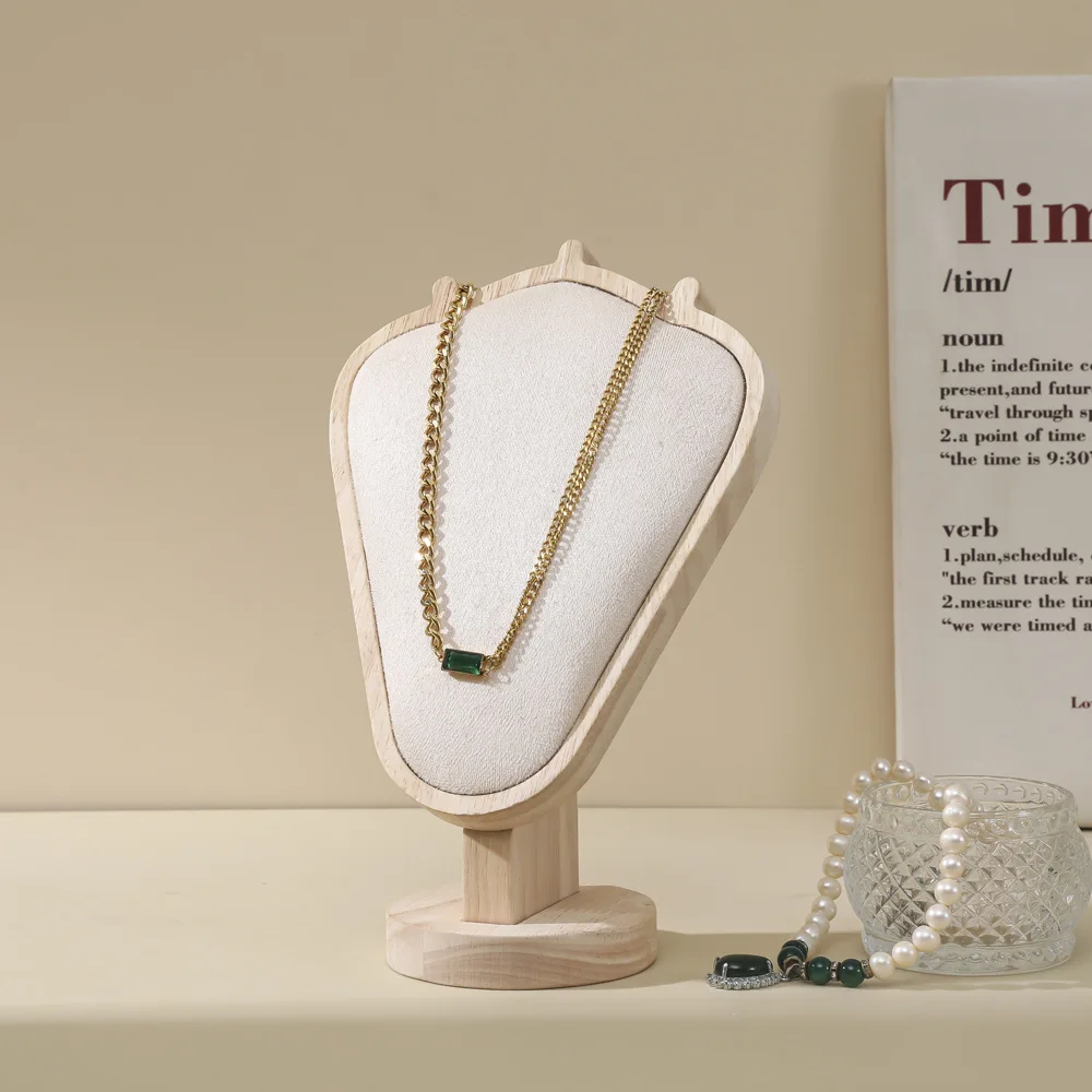 Деревянная подставка для украшений
Деревянная подставка для украшений