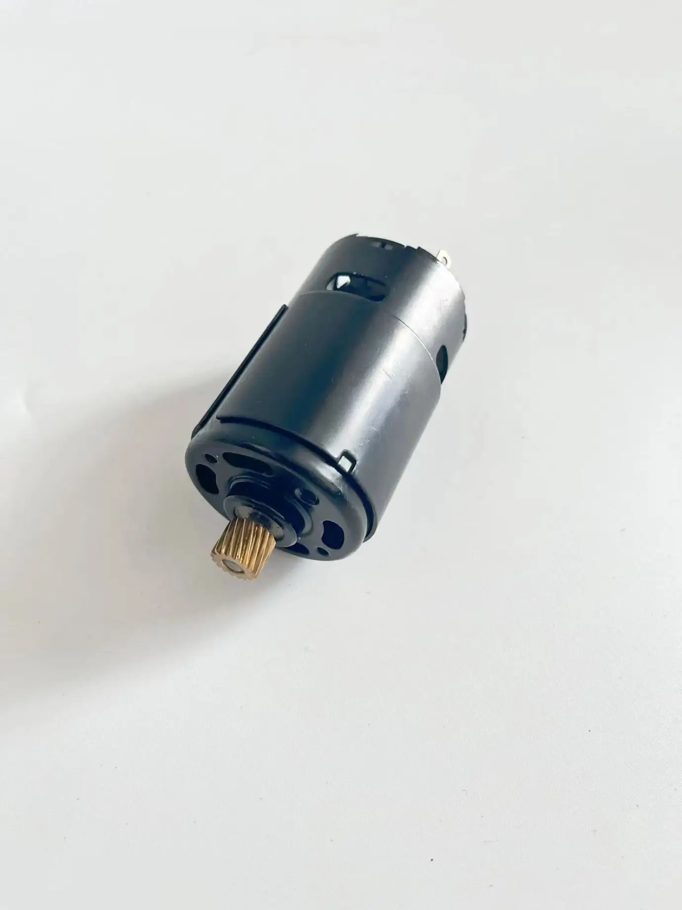 2214302949 подходит для Mercedes-Benz W221, S350, S400, S550, W216, CL550, привод стояночного тормоза, ручной тормозной модуль двигателя.
2214302949 подходит для Mercedes-Benz W221, S350, S400, S550, W216, CL550, привод стояночного тормоза, ручной тормозной модуль двигателя.