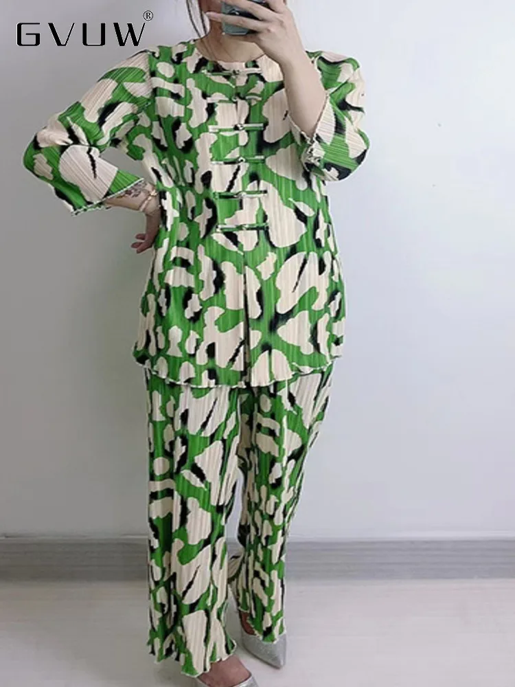 GVUW Fashion Printing Pleated Two Piece Set Women Top Round Collar Single Breasted 2023 Autumn Female Casual Clothing 17J0053
GVUW Fashion Printing Pleated Two Piece Set Women Top Round Collar Single Breasted 2023 Autumn Female Casual Clothing 17J0053