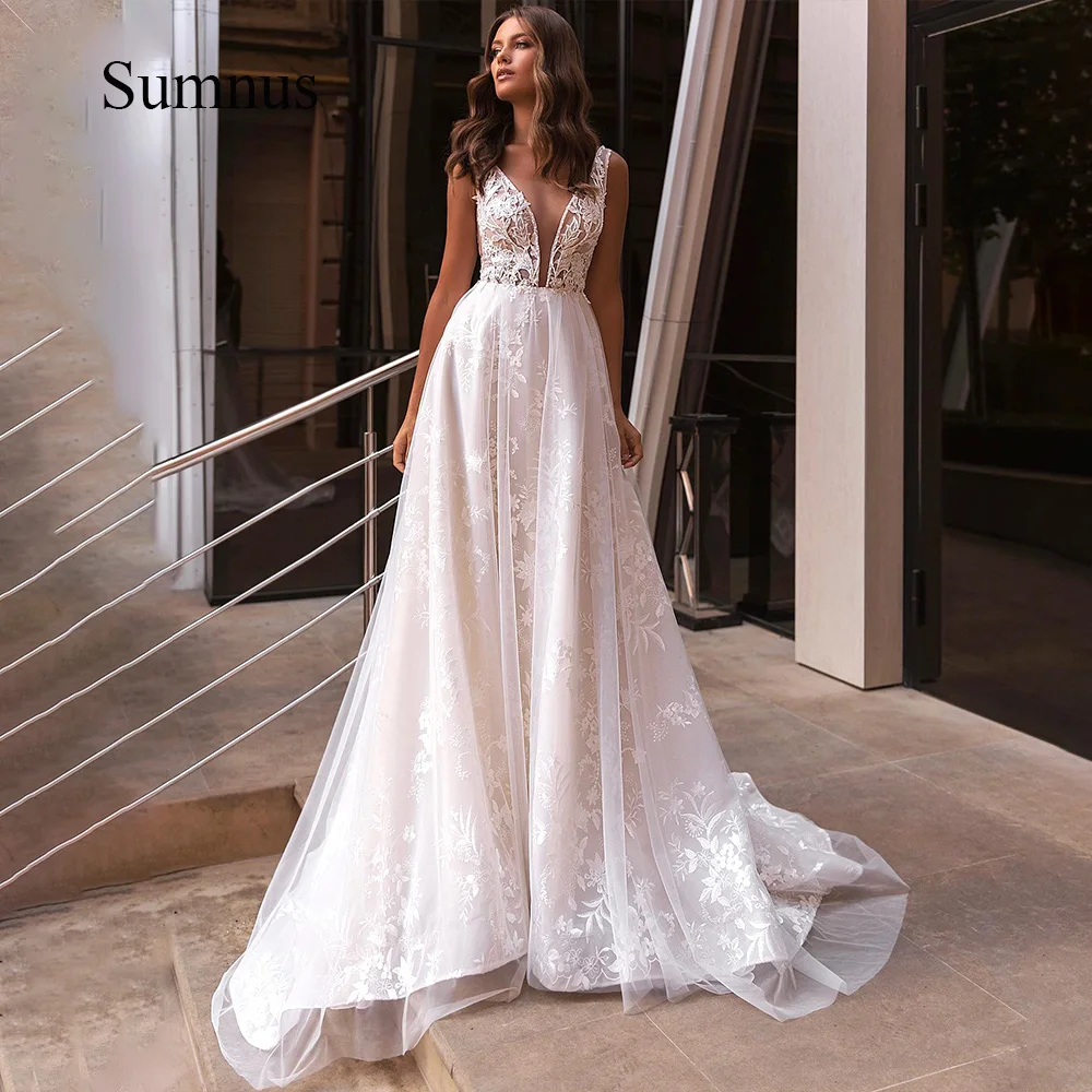 Sumnus Boho Bride Dresses Sexy Deep V Neck Lace Appliques Backless Wedding Dress Tulle With Train Bridal Gowns Vestidos de Novia
Sumnus Boho Bride Dresses Sexy Deep V Neck Lace Appliques Backless Wedding Dress Tulle With Train Bridal Gowns Vestidos de Novia