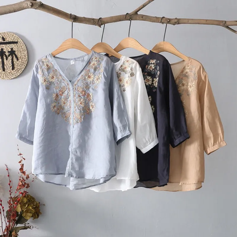 2023 New Arrival Summer Arts Style Women Loose Fit Casual Floral Embroidery Half Sleeve Blouse V-neck Cotton Linen Shirts P707 
2023 New Arrival Summer Arts Style Women Loose Fit Casual Floral Embroidery Half Sleeve Blouse V-neck Cotton Linen Shirts P707
