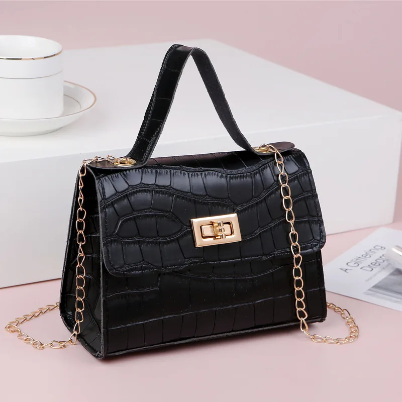 2022 Leather Messenger Bag Mini Solid color Wallet and Handbag Fashion Chain Girl Cute Coin Purse Party Handbags Crossbody Bag
2022 Leather Messenger Bag Mini Solid color Wallet and Handbag Fashion Chain Girl Cute Coin Purse Party Handbags Crossbody Bag