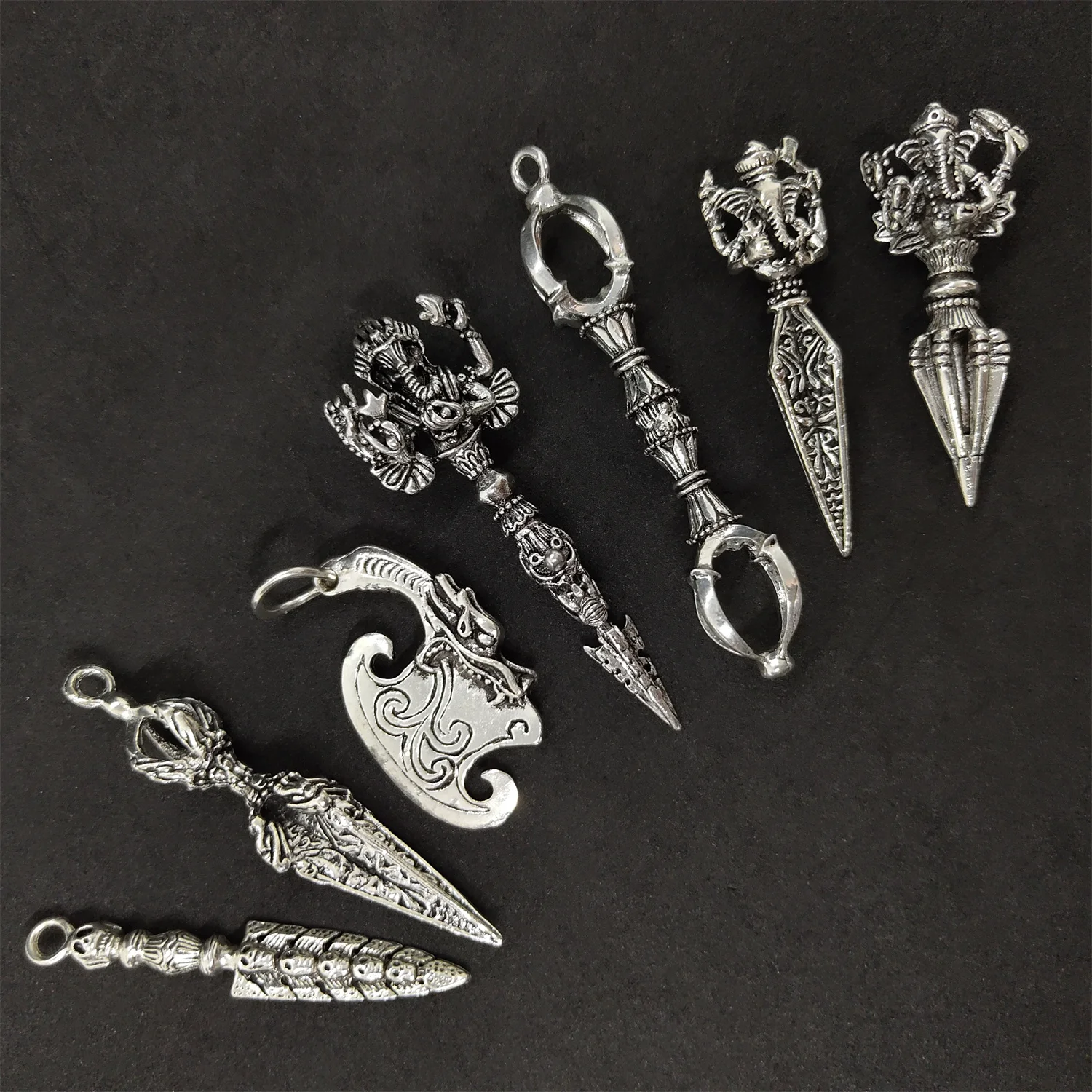 Alloy Pendant Silver Plated Vajra Pendant Necklace Charm Car Keychain Amulet Dangles DIY Accessories Tibetan Style For Men Women 
Alloy Pendant Silver Plated Vajra Pendant Necklace Charm Car Keychain Amulet Dangles DIY Accessories Tibetan Style For Men Women