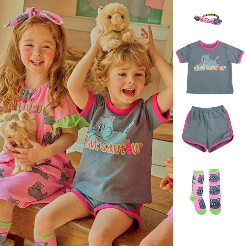 Korean Children's T-Shirts Sets 2023 New Summer Cartoon Boys Short-sleeved Casual Shorts Cotton Purple Top Girls Suit Clothes
Korean Children's T-Shirts Sets 2023 New Summer Cartoon Boys Short-sleeved Casual Shorts Cotton Purple Top Girls Suit Clothes