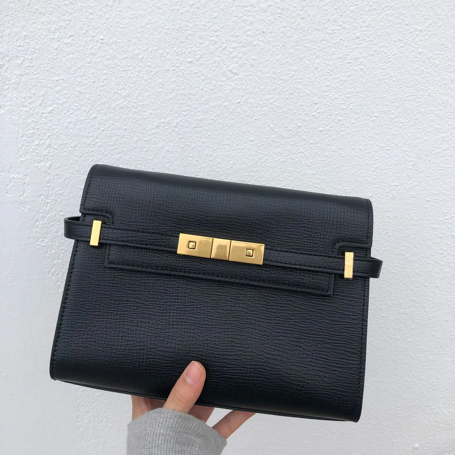 2022 Fashionable New Women's Handbag Leather Shoulder Bag Leather Box Bag Designer Handbags High Quality
2022 Fashionable New Women's Handbag Leather Shoulder Bag Leather Box Bag Designer Handbags High Quality