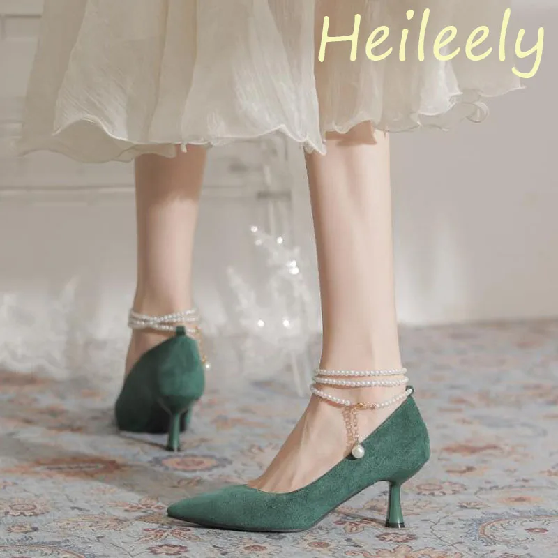 Женские туфли из флока с острым носком, на высоком каблуке 38, 39, 40, 6,5 см 
Женские туфли из флока с острым носком, на высоком каблуке 38, 39, 40, 6,5 см