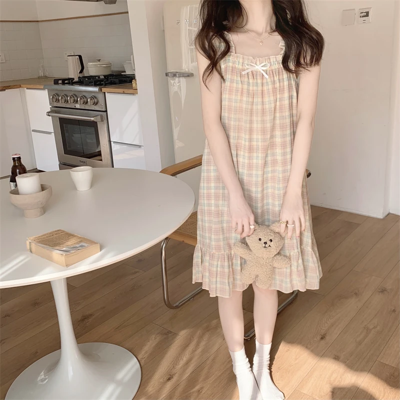 Spaghetti Strap Cute Nightgown summer Square Collar Plaid Sleeveless loose Sleepdress Ladies homewear Women Dress Bow tie D186
Spaghetti Strap Cute Nightgown summer Square Collar Plaid Sleeveless loose Sleepdress Ladies homewear Women Dress Bow tie D186