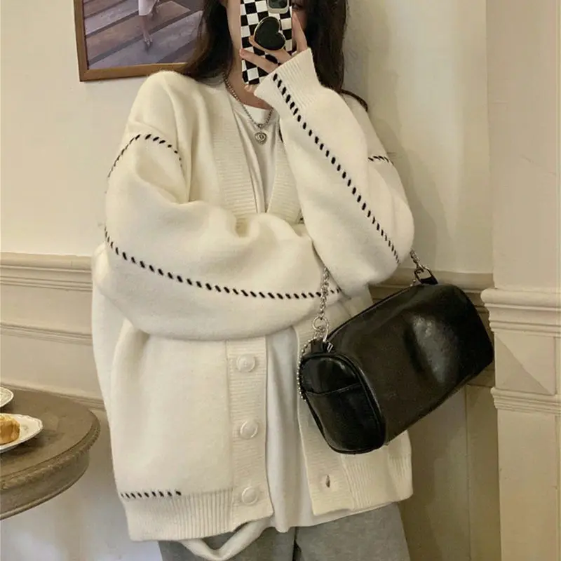 Корейский модный кардиган для женщин, белый Однотонный свитер оверсайз, куртка в стиле Харадзюку, черный вязаный джемпер, Женский Топ с длин...
Корейский модный кардиган для женщин, белый Однотонный свитер оверсайз, куртка в стиле Харадзюку, черный вязаный джемпер, Женский Топ с длин...