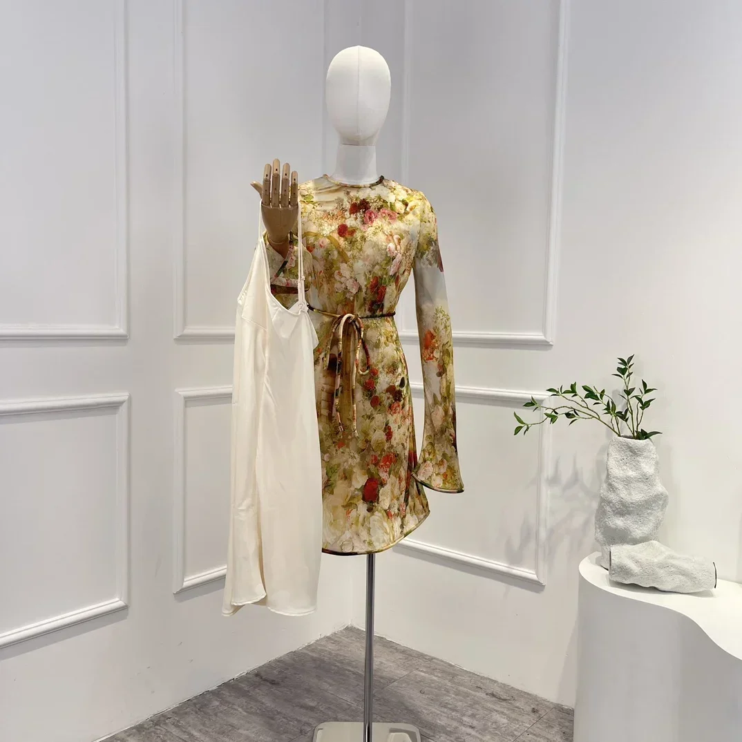 Silk 2023 New High Quality Vintage Floral Printing Lace-up O-neck Long Flare Sleeve Woman Mini Dress for Holiday
Silk 2023 New High Quality Vintage Floral Printing Lace-up O-neck Long Flare Sleeve Woman Mini Dress for Holiday