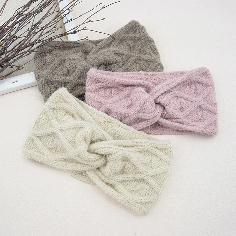 Rhombus Check Twist Cross Wool Knitting Wide Hairband Autumn Winter Elastic Warmer Ear Crochet Bow Turban Hair Accessories
Rhombus Check Twist Cross Wool Knitting Wide Hairband Autumn Winter Elastic Warmer Ear Crochet Bow Turban Hair Accessories