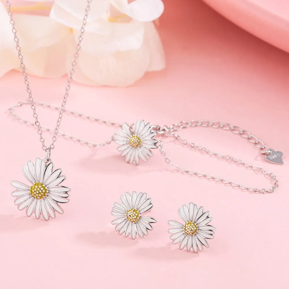 Sunflower Necklace Set Korean Version Stud Earrings Small Fresh Flowers Daisy Silver Necklace Pendant
Sunflower Necklace Set Korean Version Stud Earrings Small Fresh Flowers Daisy Silver Necklace Pendant