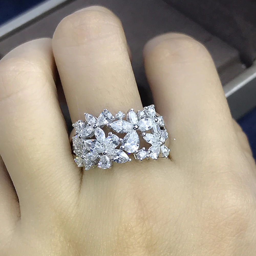 Huitan Romantic Crystal Flower Design Finger Rings Bridal Wedding Ceremony Party Ring Bling CZ 2023 New Arrive Jewelry for Women
Huitan Romantic Crystal Flower Design Finger Rings Bridal Wedding Ceremony Party Ring Bling CZ 2023 New Arrive Jewelry for Women