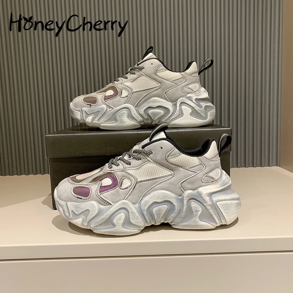 Женские спортивные туфли, новинка 2022, модные классические сетчатые дышащие кроссовки для бега, уличная съемка
Женские спортивные туфли, новинка 2022, модные классические сетчатые дышащие кроссовки для бега, уличная съемка