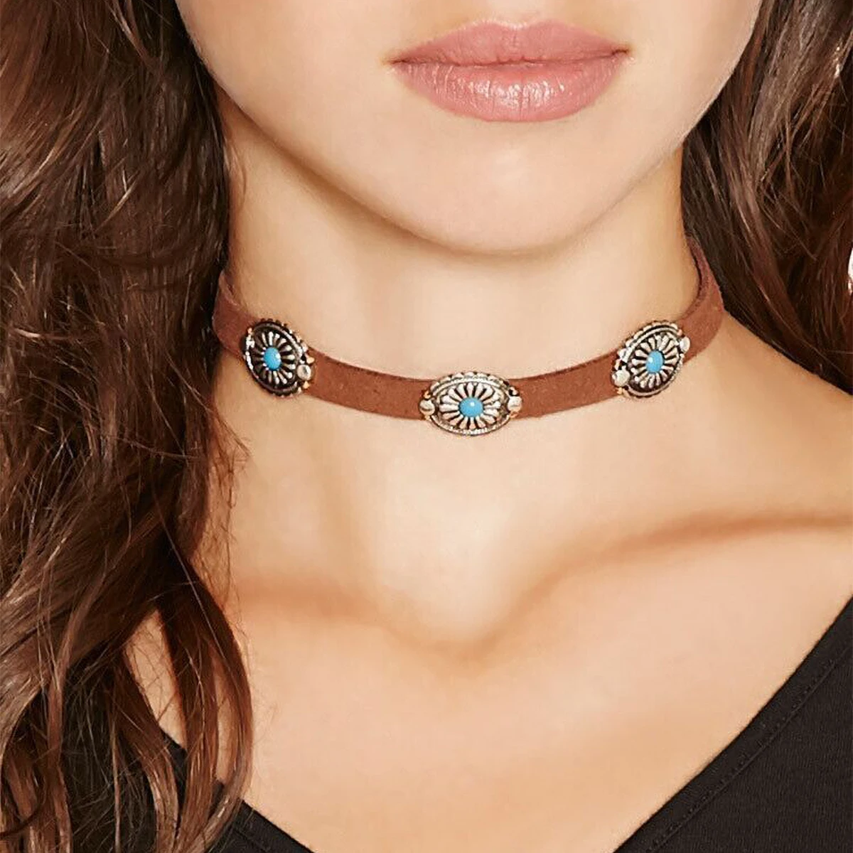 Bohemian Vintage Silver Color Pattern Brown Velveteen Ribbon Torques Necklace For Women Jewelry Accessories Birthday Party Gifts
Bohemian Vintage Silver Color Pattern Brown Velveteen Ribbon Torques Necklace For Women Jewelry Accessories Birthday Party Gifts