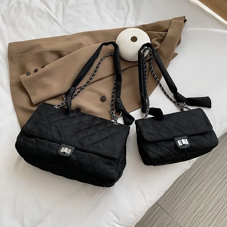 Lingge Bag Women's 2023 New Fashion Oxford Cloth One Shoulder Crossbody Bag with Large Capacity
Lingge Bag Women's 2023 New Fashion Oxford Cloth One Shoulder Crossbody Bag with Large Capacity