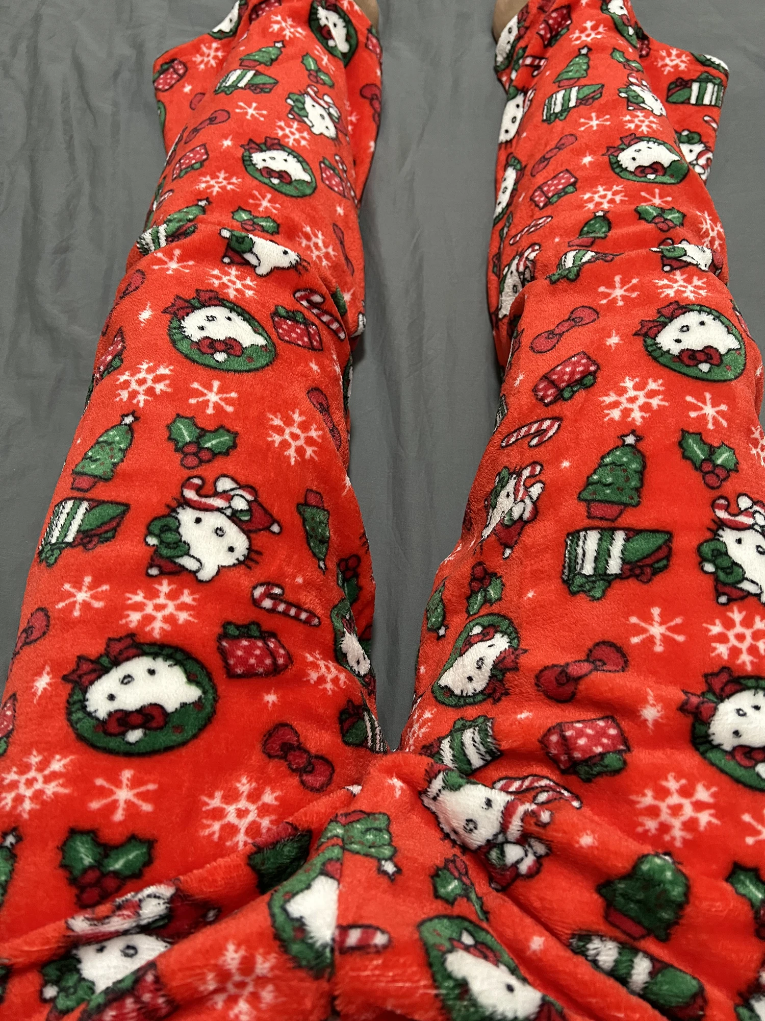 Hello Kitty Christmas Pajamas Pants Y2K Anime Sanrio Home Wear Coral Fleece Soft Trousers Lovers Kawaii Fashion Trousers
Hello Kitty Christmas Pajamas Pants Y2K Anime Sanrio Home Wear Coral Fleece Soft Trousers Lovers Kawaii Fashion Trousers