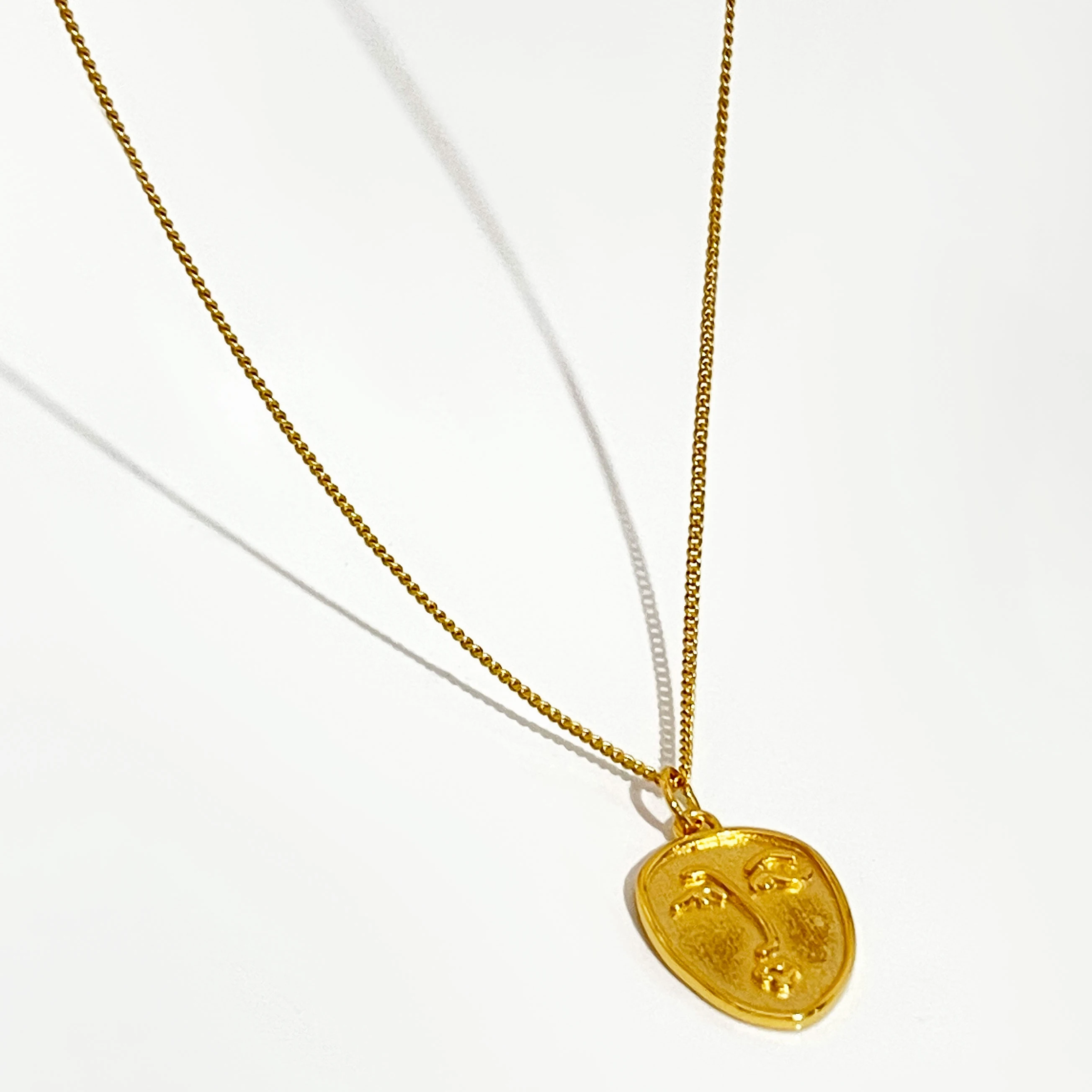 Peri'sBox 925 Sterling Sliver Face Pendant Chokers Necklace Minimalist Coin Disc Choker Necklaces Chic Layered Chain Necklaces
Peri'sBox 925 Sterling Sliver Face Pendant Chokers Necklace Minimalist Coin Disc Choker Necklaces Chic Layered Chain Necklaces