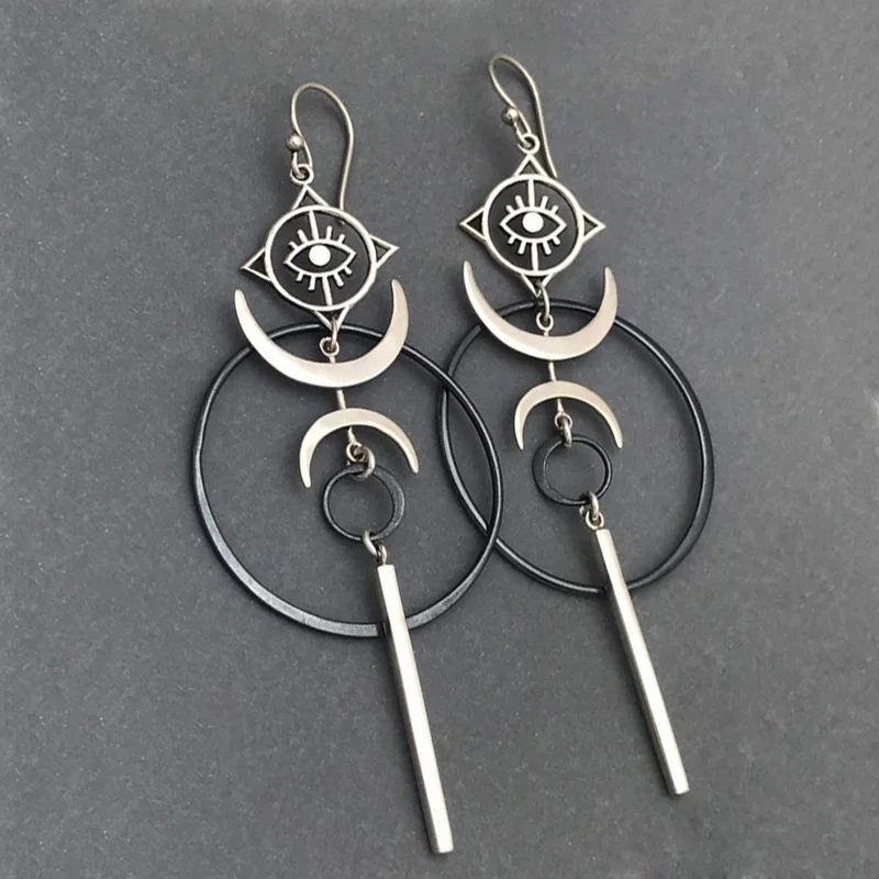 Big Exaggerated Round Crescent Earrings Punk Devil Eye Long Drop Dangle Hip Hop Metal Gothic Earrings Jewelry New Wholesale
Big Exaggerated Round Crescent Earrings Punk Devil Eye Long Drop Dangle Hip Hop Metal Gothic Earrings Jewelry New Wholesale