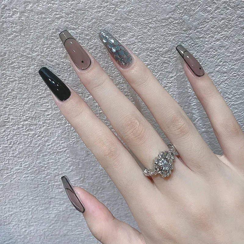 Fashion Beauty Tools 24PCS Ballet Fake Nail Mid-length Fresh French Gray Crystal Wearable Press on Acrylic Nail Patch Nail Art
Fashion Beauty Tools 24PCS Ballet Fake Nail Mid-length Fresh French Gray Crystal Wearable Press on Acrylic Nail Patch Nail Art
